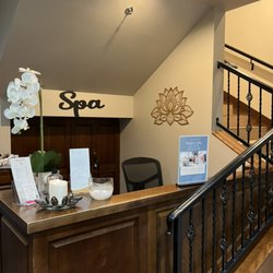 Hale Massage Therapy - Spa reception