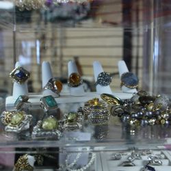 Perfect Curve - We sell all kinds of accessories.
