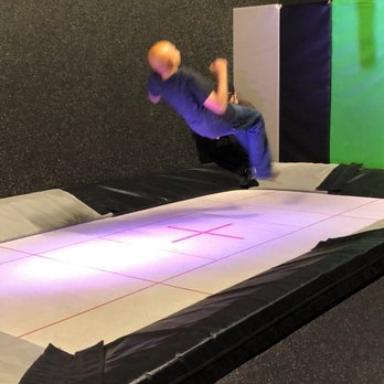 Sky Zone Trampoline Park - Trampoline Parks Near Me - Thousand Oaks, California Sky Zone Trampoline Park - Trampoline Parks Near Me - Thousand Oaks, California