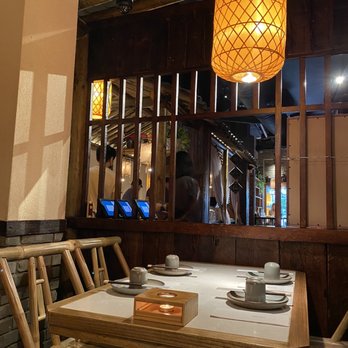 Cheli - Nice dining space - Shanghainese Near Me - New York, New York Cheli - Nice dining space - Shanghainese Near Me - New York, New York
