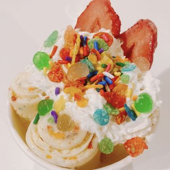 Hunan Garden - an ice cream sundae with fruit and sprinkles - Chinese Near Me - Lawrenceville, Illinois Hunan Garden - an ice cream sundae with fruit and sprinkles - Chinese Near Me - Lawrenceville, Illinois