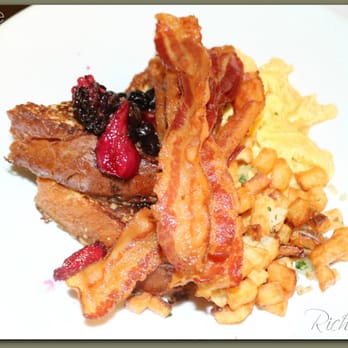 Canoe - "The Riverside" - Applewood Bacon with Scrambled Eggs, Hash Browns and French Toast - New American Near Me - Atlanta, Georgia Canoe - "The Riverside" - Applewood Bacon with Scrambled Eggs, Hash Browns and French Toast - New American Near Me - Atlanta, Georgia