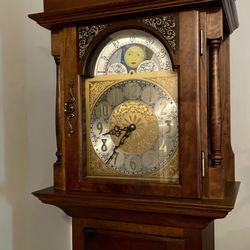 Gary Lutjens Clock Repair - Gary got my clock working perfectly again.