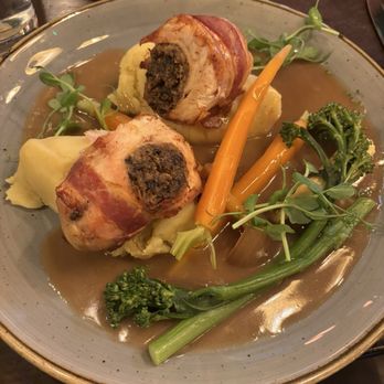 Royal Mile Tavern - Highland Chicken wrapped in bacon and stuffed with haggis. - Pubs Near Me - Edinburgh, EDH Royal Mile Tavern - Highland Chicken wrapped in bacon and stuffed with haggis. - Pubs Near Me - Edinburgh, EDH