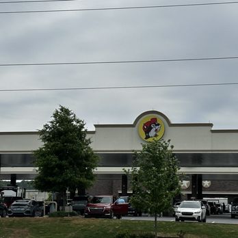 Buc-ee's - Gas Stations Near Me - Calhoun, Georgia