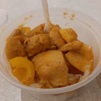 Rolling Dumpling - Yellow Chicken Curry with Rice - good ratio of chicken meat to veggies - Dim Sum Near Me - San Francisco, California