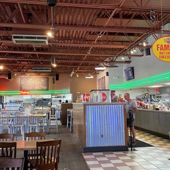 Fuddruckers - the interior of a fast food restaurant - Burgers Near Me - Greenville, South Carolina