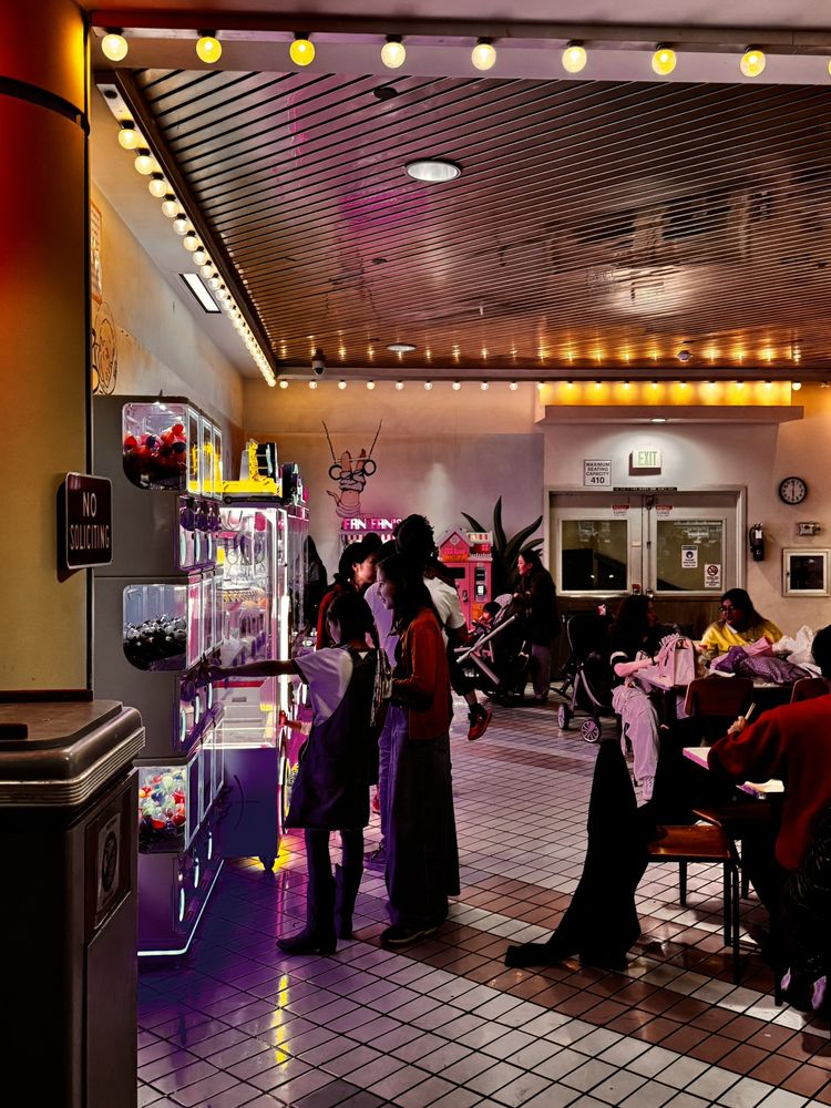 KOREATOWN PLAZA FOOD COURT Updated February 2025 928 S Western Ave