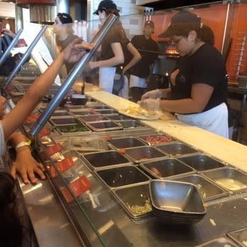 Blaze Pizza - People behind the counter making pizzas! - Salad Near Me - Torrance, California Blaze Pizza - People behind the counter making pizzas! - Salad Near Me - Torrance, California