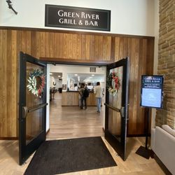 Green River Grill - Outside