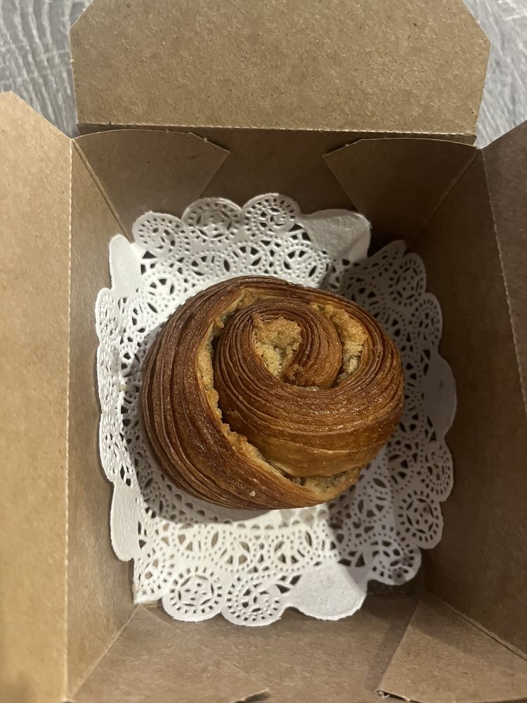 Pinoyshki Bakery & Cafe