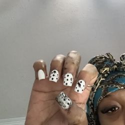 Discount Nail
