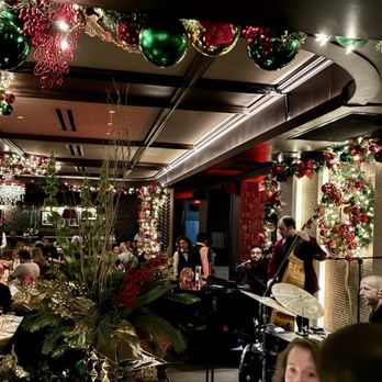 Anthony's Runway 84 - Great holiday jazz band - Italian Near Me - Fort Lauderdale, Florida