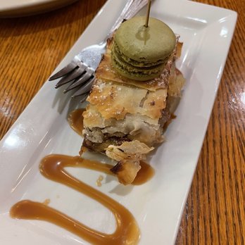 The Berghoff Restaurant - Apple Strudel - Bars Near Me - Chicago, Illinois The Berghoff Restaurant - Apple Strudel - Bars Near Me - Chicago, Illinois