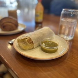 1900 Barker Bakery And Cafe - Breakfast burrito
