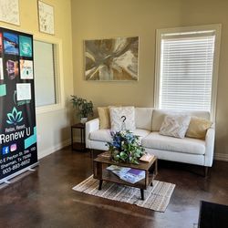 Renew U Recovery & Wellness Spa - Lobby