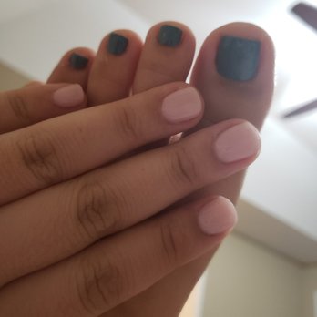 Yi Nails & Spa - Deluxe Pedi and SNS - Nail Salons Near Me - Marietta, Georgia