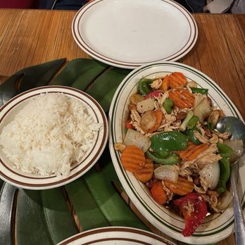 Sopa Thai Cuisine - Cashew Nuts - Thai Near Me - Nevada City, California Sopa Thai Cuisine - Cashew Nuts - Thai Near Me - Nevada City, California
