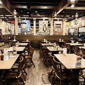 Cracker Barrel Old Country Store - Inside - Breakfast & Brunch Near Me - El Paso, Texas Cracker Barrel Old Country Store - Inside - Breakfast & Brunch Near Me - El Paso, Texas