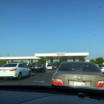 Costco Gasoline - The line at 5:50pm on a Saturday - Gas Stations Near Me - Van Nuys, California