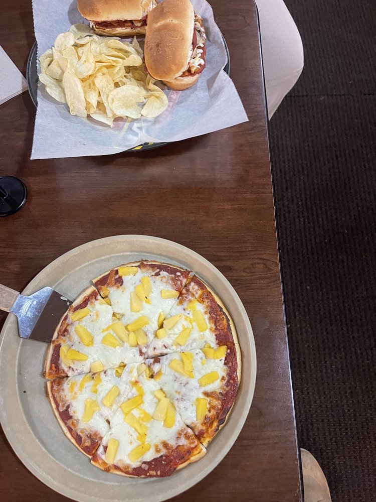 Happy Joe's Pizza & Ice Cream, Galena Roadtrippers