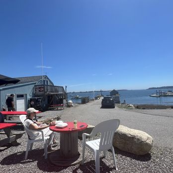 Erica's Seafood - Picnic tables to eat on - Seafood Near Me - Harpswell, Maine Erica's Seafood - Picnic tables to eat on - Seafood Near Me - Harpswell, Maine