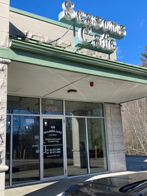 Seasons Café And Deli