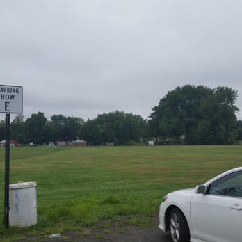 Sunny Crest Park - Open field near the parking area - Baseball Fields Near Me - Rocky Hill, Connecticut Sunny Crest Park - Open field near the parking area - Baseball Fields Near Me - Rocky Hill, Connecticut
