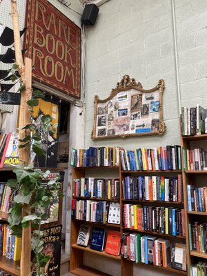 Walden Pond Books by null