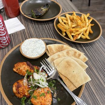Tonir Cafe - Mediterranean Near Me - Burbank, California