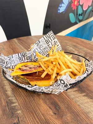 No Limits Coffee Shop by null