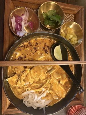 Som Dee Thai Kitchen & Bar by null