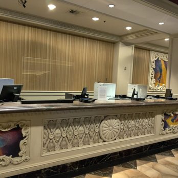 Circus Circus - Empty stations at check in - Hotels Near Me - Las Vegas, Nevada