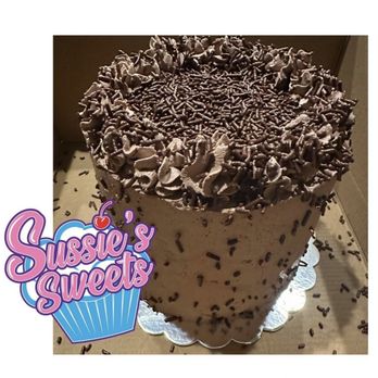 Sussie's Sweets - Triple Chocolate 3 Layer 6 inch cake - Desserts Near Me Sussie's Sweets - Triple Chocolate 3 Layer 6 inch cake - Desserts Near Me
