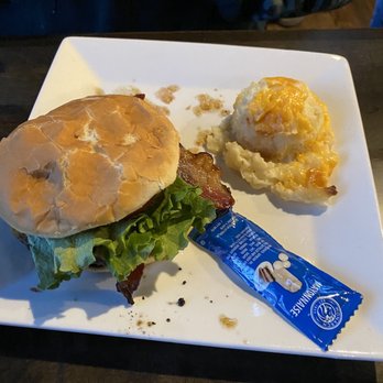 Carl & 'Chelle's Grill Room - Cheeseburger. - American Near Me - Goldsboro, North Carolina Carl & 'Chelle's Grill Room - Cheeseburger. - American Near Me - Goldsboro, North Carolina