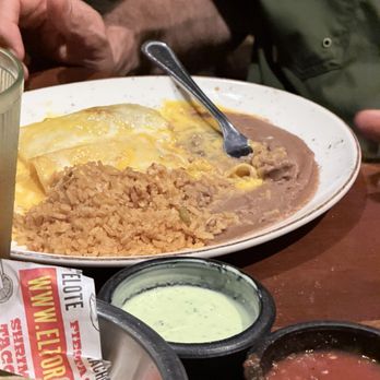 El Toro Mexican Restaurant - Each - Mexican Near Me - Clute, Texas