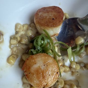 Bacari Sherman Oaks - Scallop Medallions - Mediterranean Near Me - Sherman Oaks, California