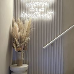 Glo.sthetics Studio - Stairs