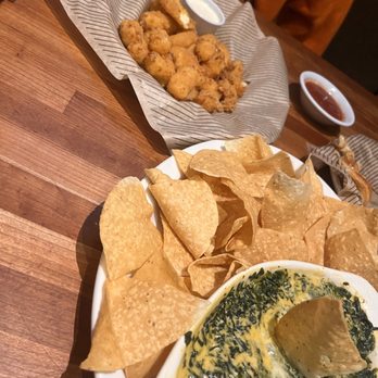 Cheddar's Scratch Kitchen - Wisconsin Cheese Bites  Santa Fe Spinach Dip - Comfort Food Near Me - Mcdonough, Georgia