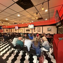 Babe's Pizza - Full House Friday Night!