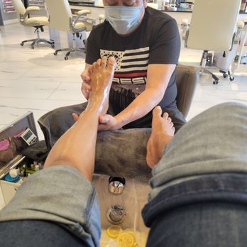 Venice Nail Studio - Just holding the feet and not moving his fingers... the whole time I had to keep asking him to give more strokes. - Nail Salons Near Me - Citrus Heights, California Venice Nail Studio - Just holding the feet and not moving his fingers... the whole time I had to keep asking him to give more strokes. - Nail Salons Near Me - Citrus Heights, California