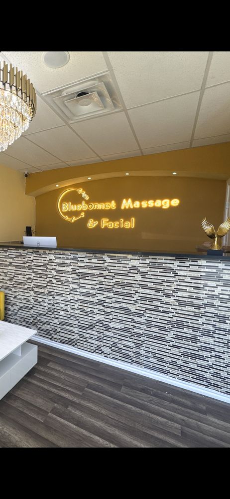 Bluebonnet Massage Logo