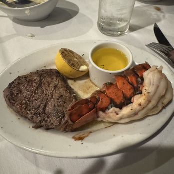 Ruth's Chris Steak House - Steak and lobster - Steakhouses Near Me - Honolulu, Hawaii Ruth's Chris Steak House - Steak and lobster - Steakhouses Near Me - Honolulu, Hawaii