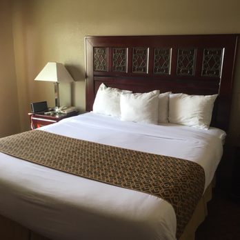 Sea Breeze Inn - The room - Hotels Near Me - San Simeon, California