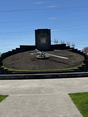 Floral Clock by null