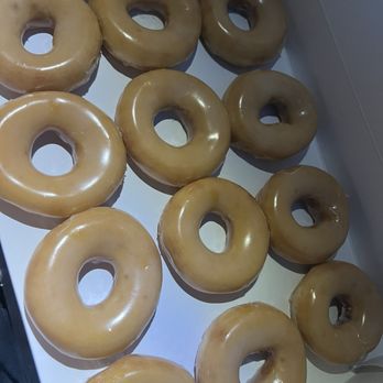 Krispy Kreme - Original Glazed Dozen - Donuts Near Me - Orange, California