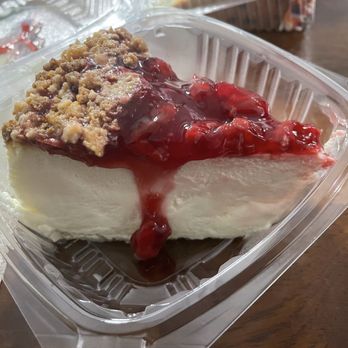 Junior's Restaurant - Cherry Cheesecake - Bakeries Near Me - Brooklyn, New York Junior's Restaurant - Cherry Cheesecake - Bakeries Near Me - Brooklyn, New York