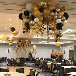 Creative Balloons By Cathy - Inside the ballroom