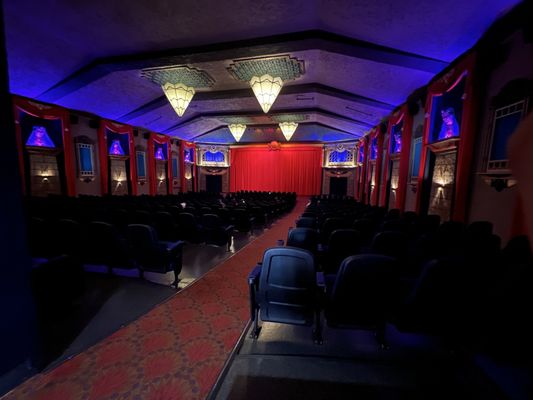 Vista Theatre by null