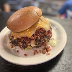 Ron's Hamburger & Chili - Buster